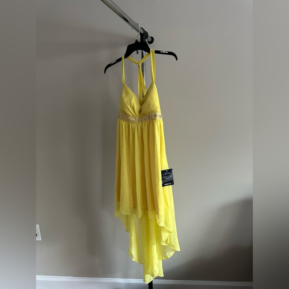 Arden B | Vibrant Yellow Dress